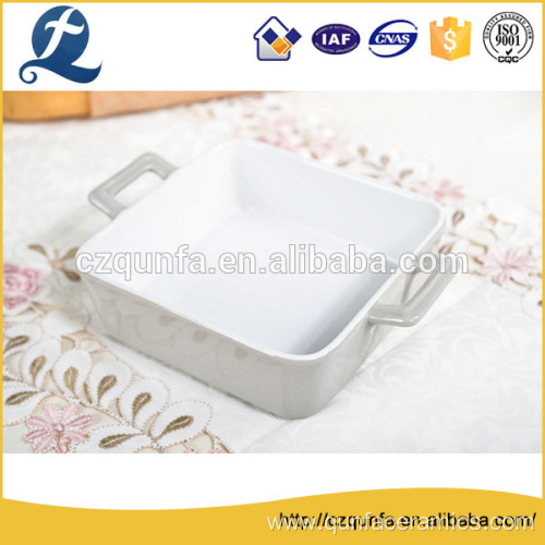 Two tone backer ceramic tray with handle